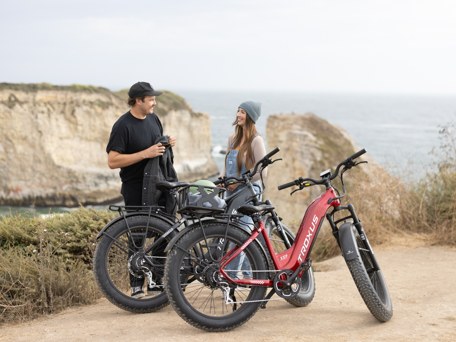 coastline-ebike-riding-on-weekends